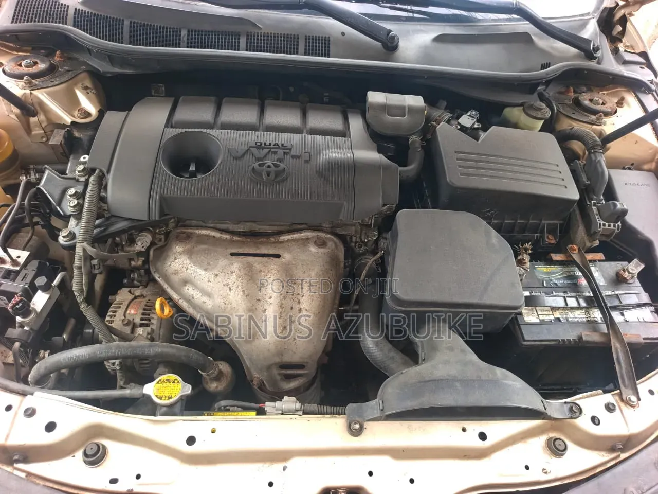 Toyota Camry LE 4dr Sedan (2.5L 4cyl 6AM) 2010 Gold