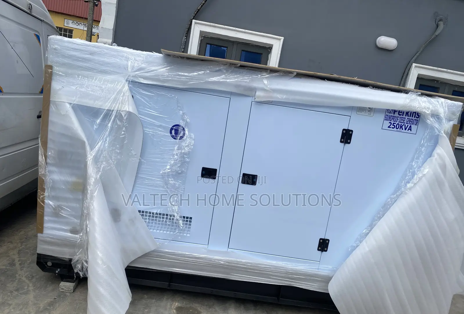 UK Perkins 250KVA Soundproof Generator – High Performance