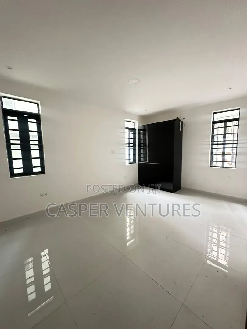 2bdrm Apartment in Meadow, Ikate for sale