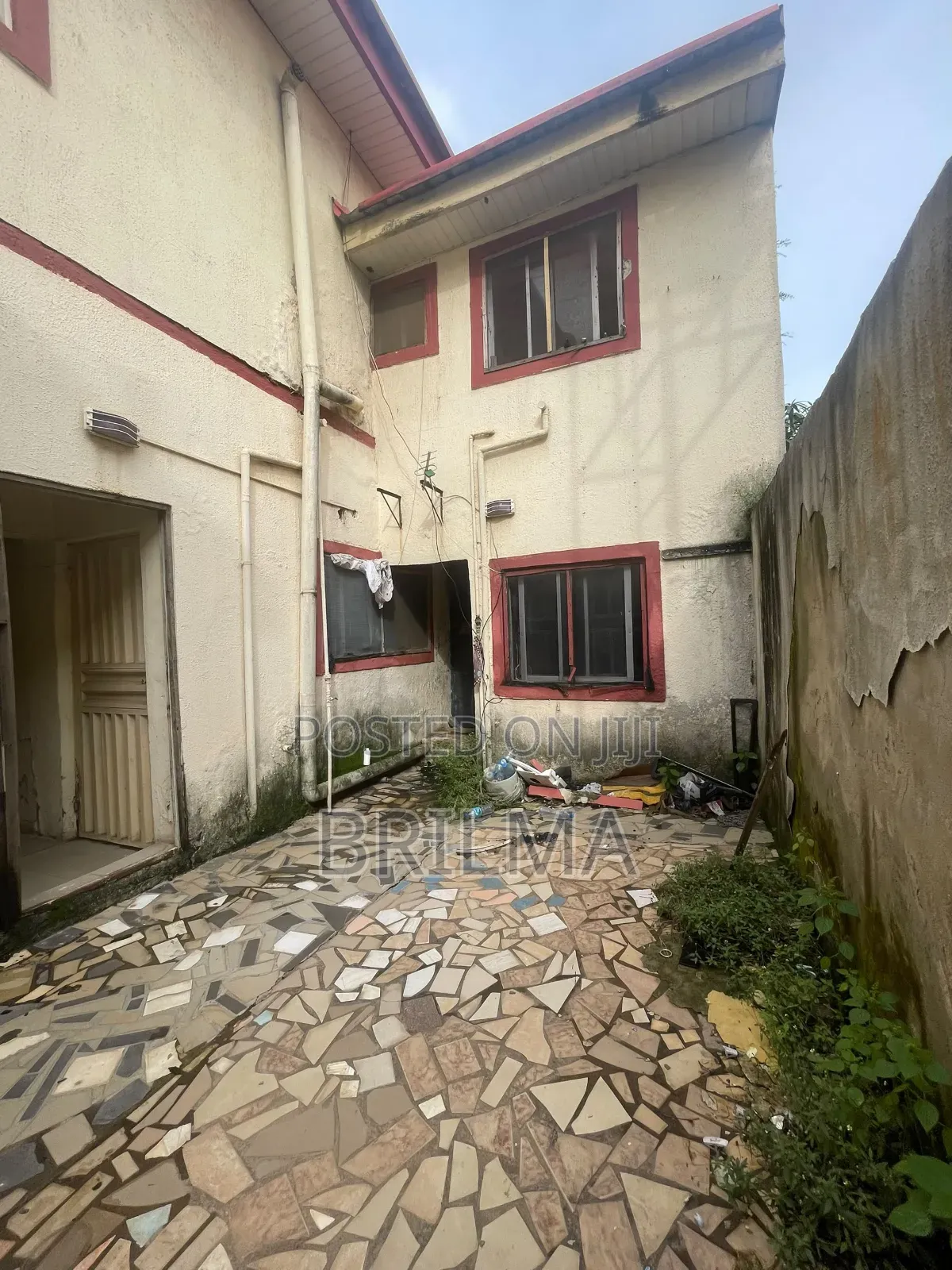 5bdrm Duplex in Kado for sale