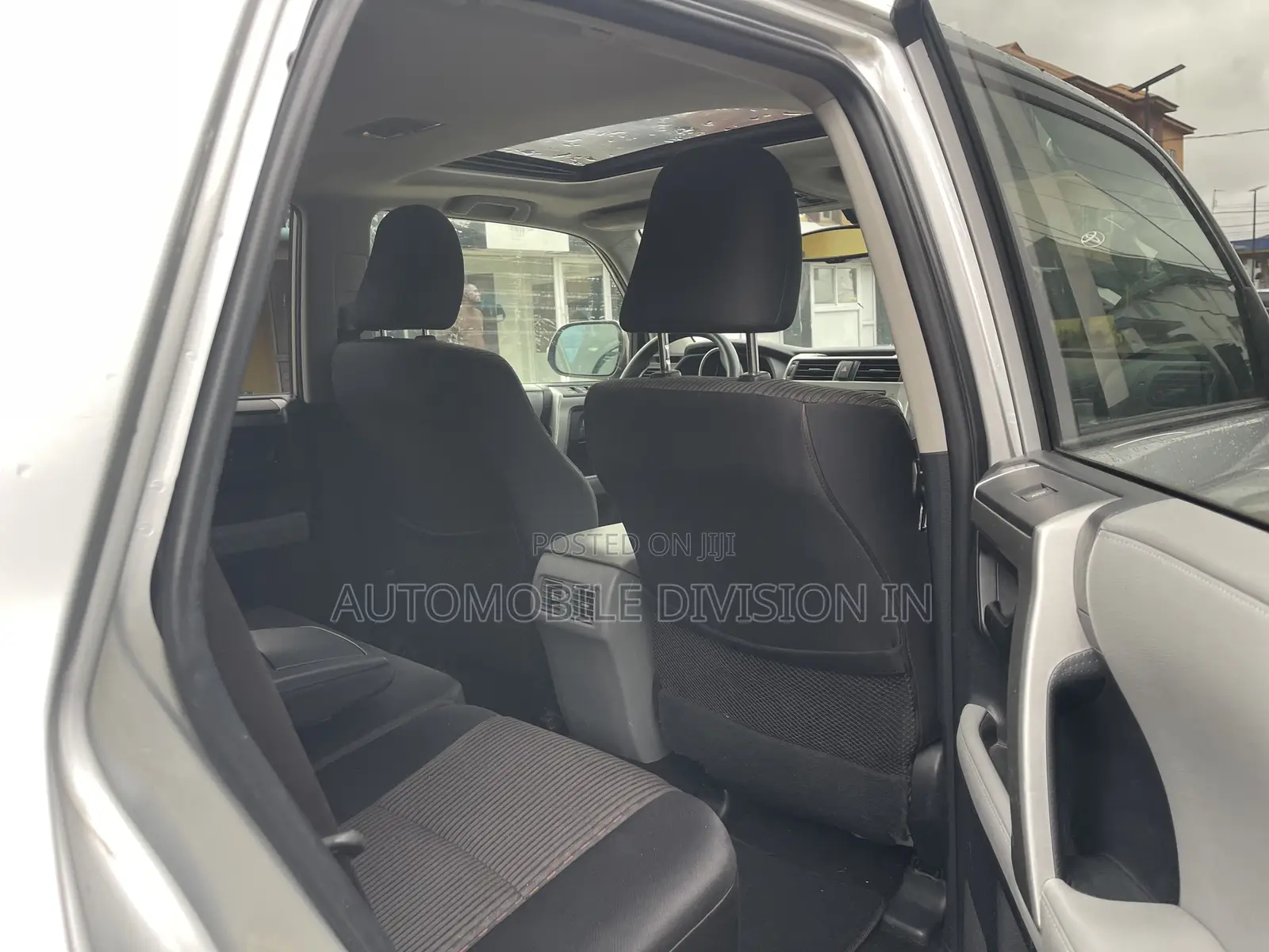 Toyota 4-Runner SR5 4WD 2012 Silver