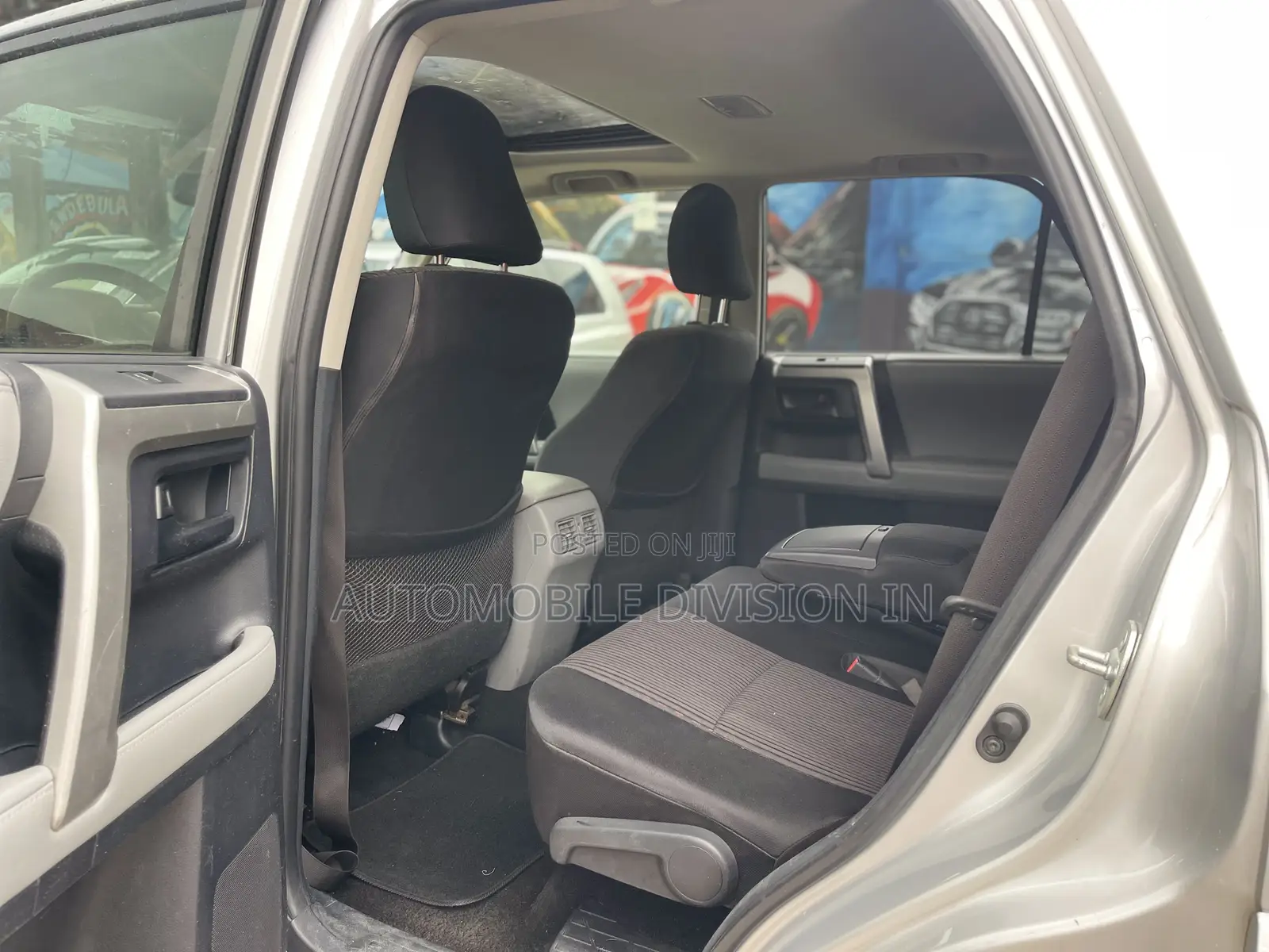 Toyota 4-Runner SR5 4WD 2012 Silver