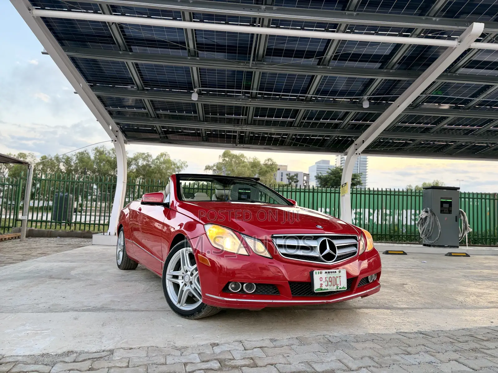 Mercedes-Benz E350 Base 2dr Cabriolet (3.5L 6cyl 7A) 2011 Red