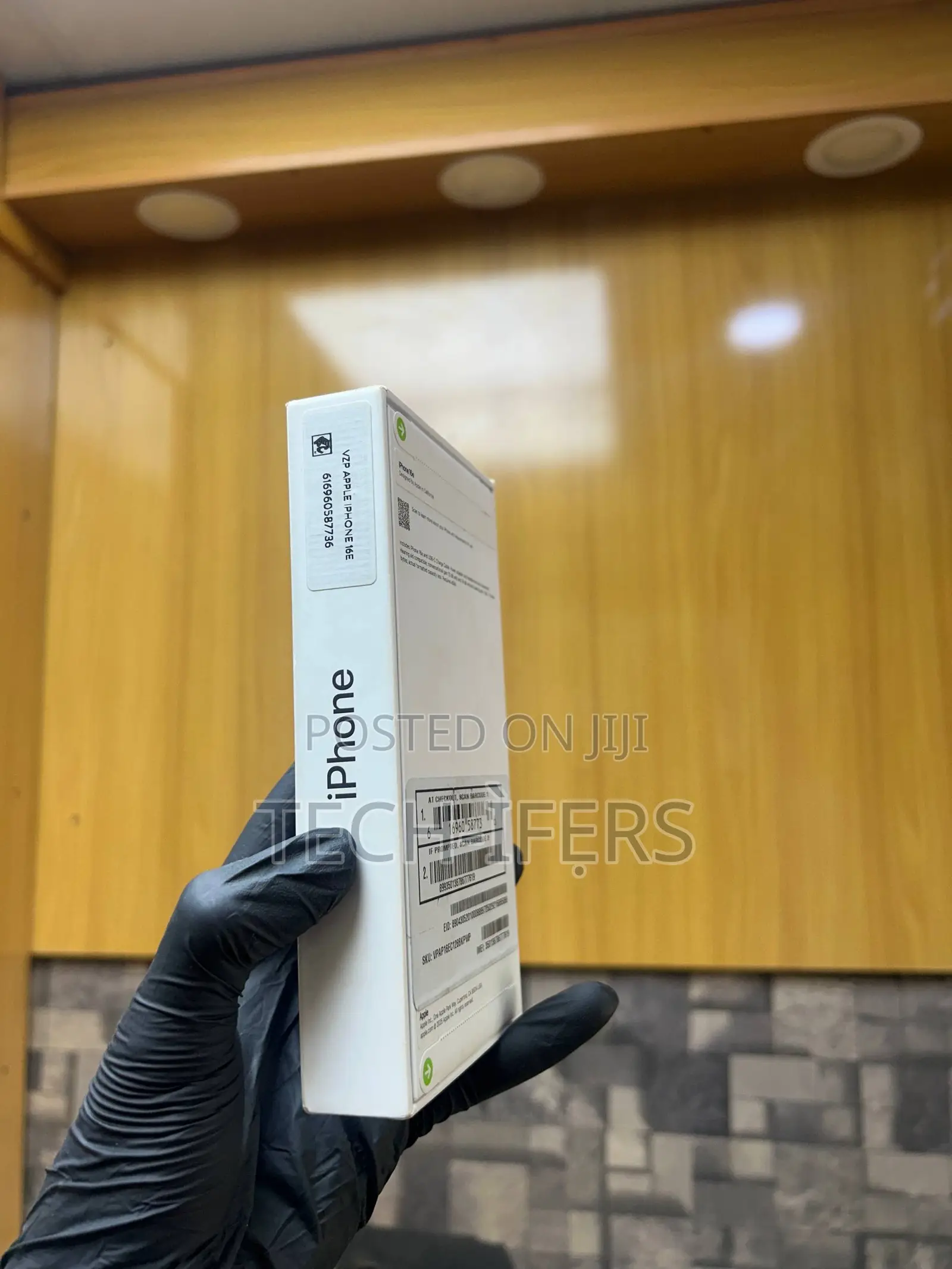 New Apple iPhone 16e 128 GB White