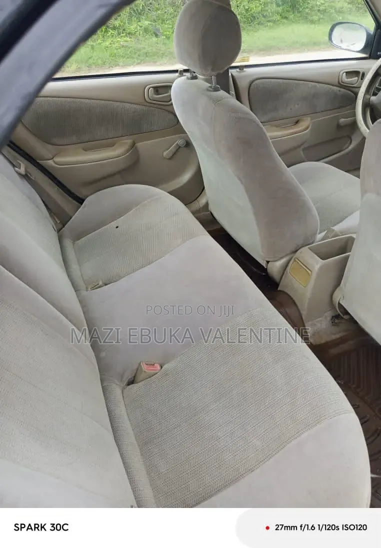 Toyota Corolla 2002 Black