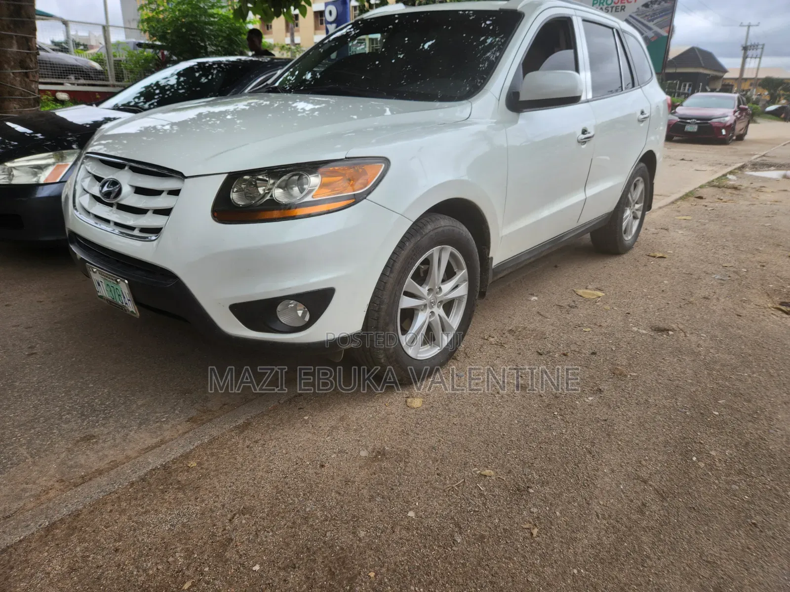 Hyundai Santa Fe 2011 White