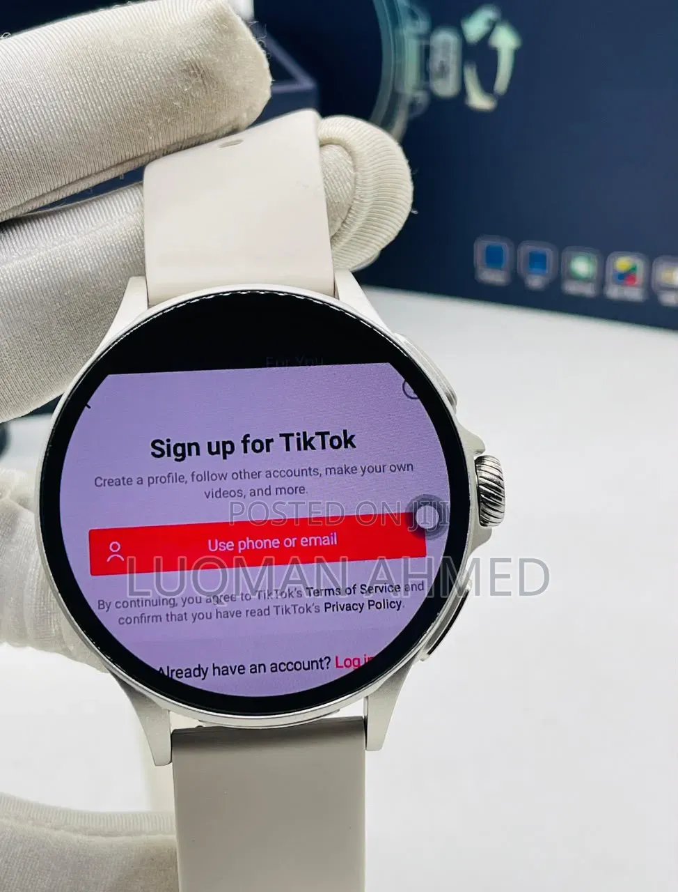 *Android [ Rotating 180 Degree Camera ] Smartwatch