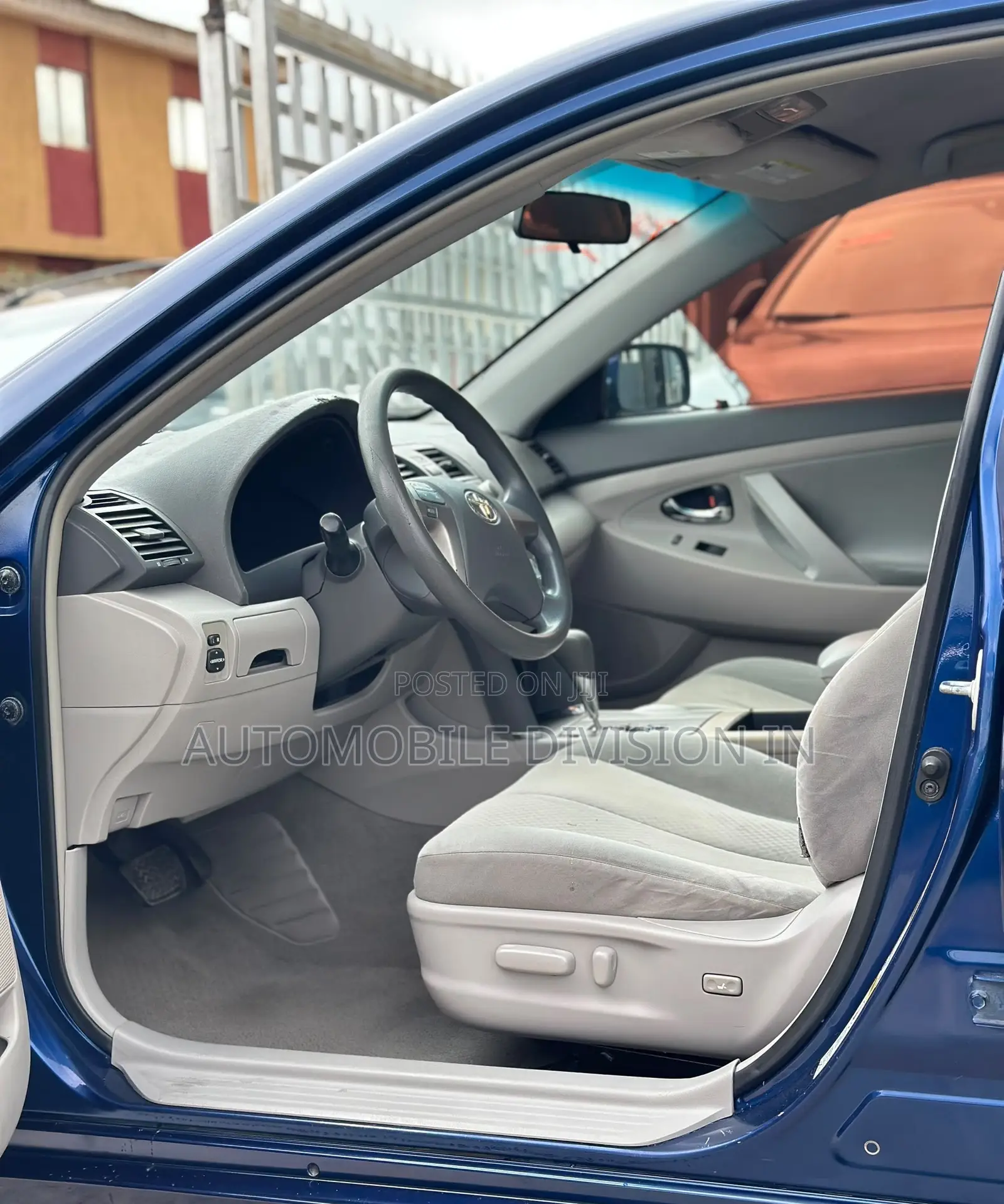 Toyota Camry LE 4dr Sedan (2.4L 4cyl 5A) 2009 Blue