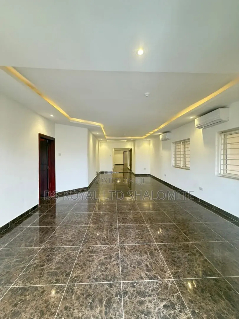 4bdrm Block of Flats in Banana Island for rent