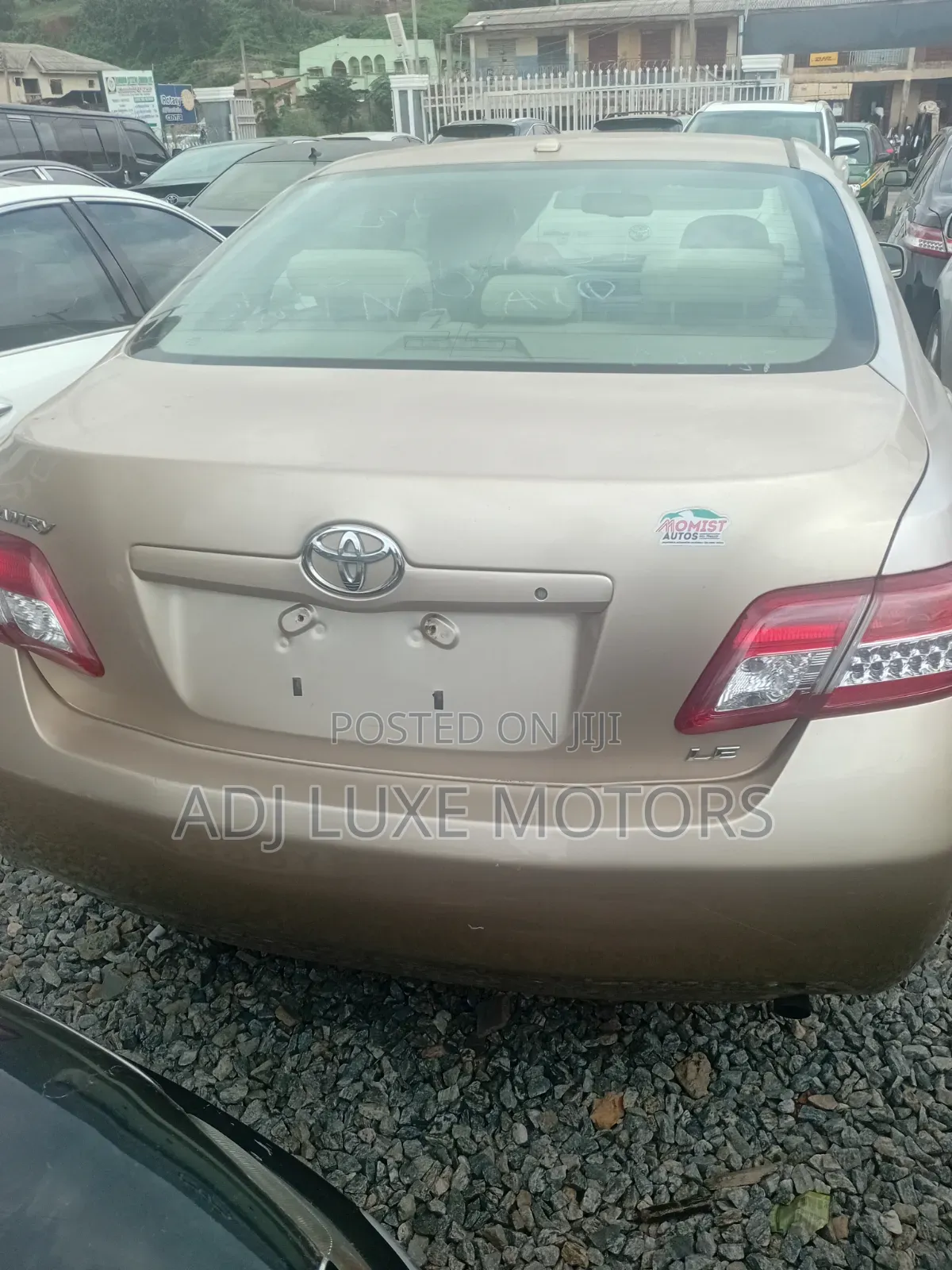 Toyota Camry LE V6 4dr Sedan (3.5L 6cyl 6AM) 2010