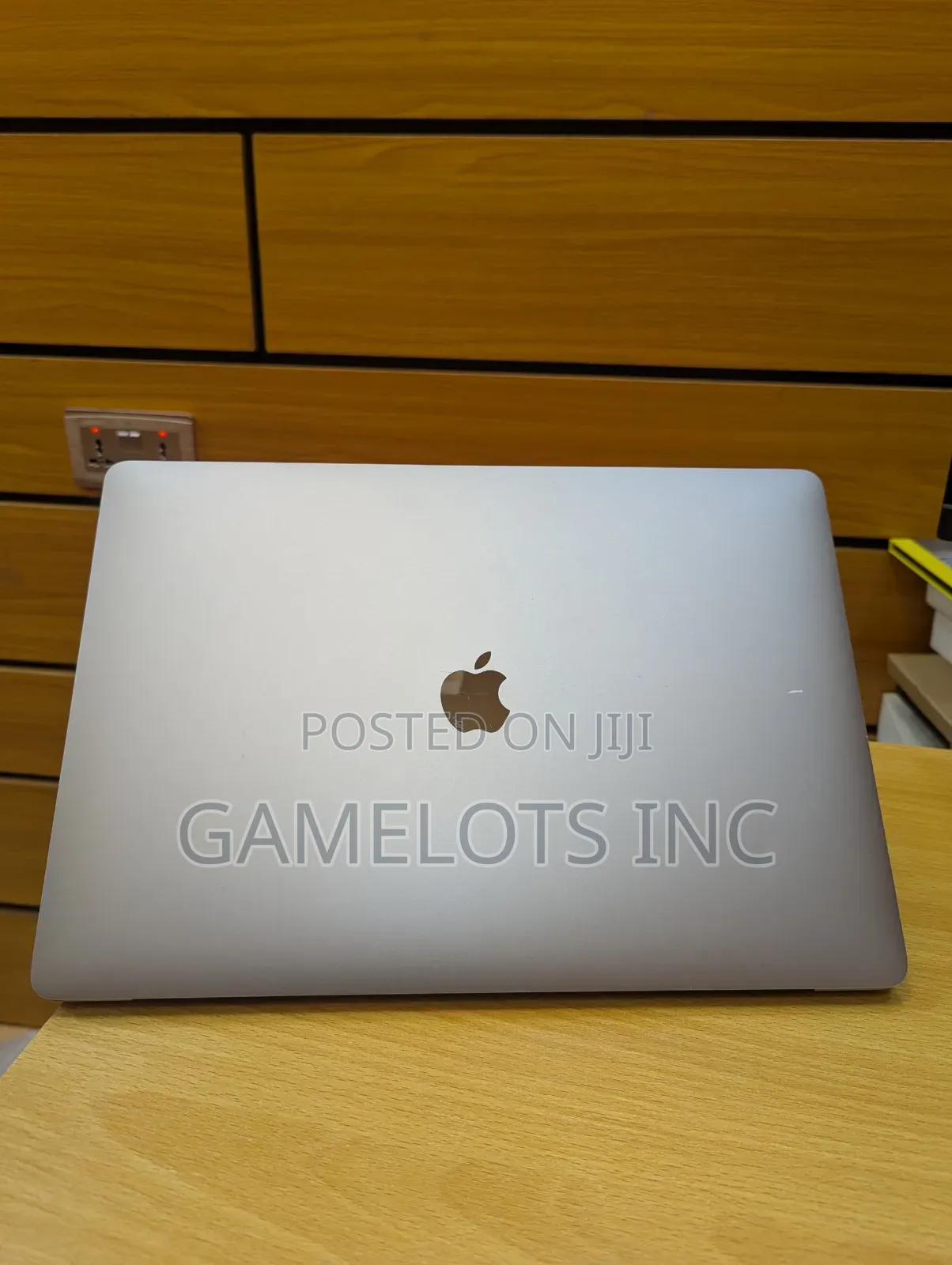 Laptop Apple MacBook Pro 2020 16GB Intel Core i5 SSD 512GB