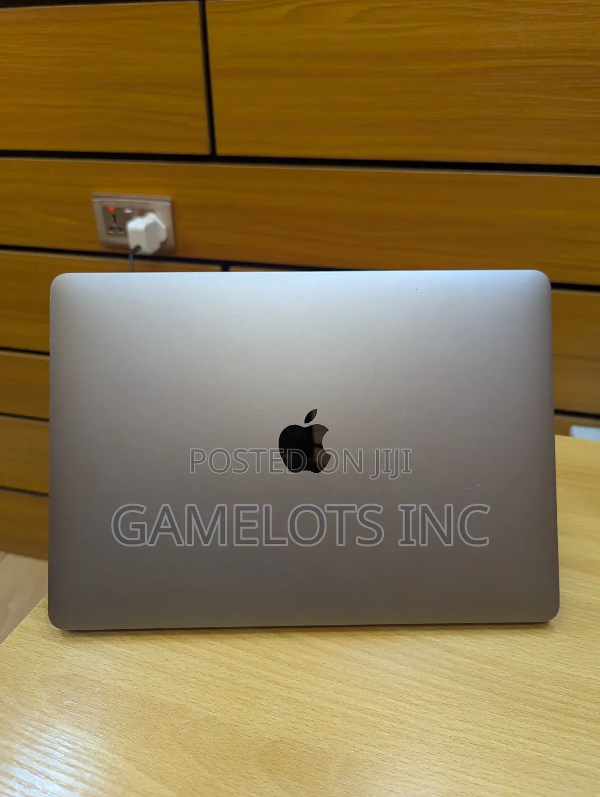 Laptop Apple MacBook Pro 2020 16GB Intel Core i5 SSD 512GB