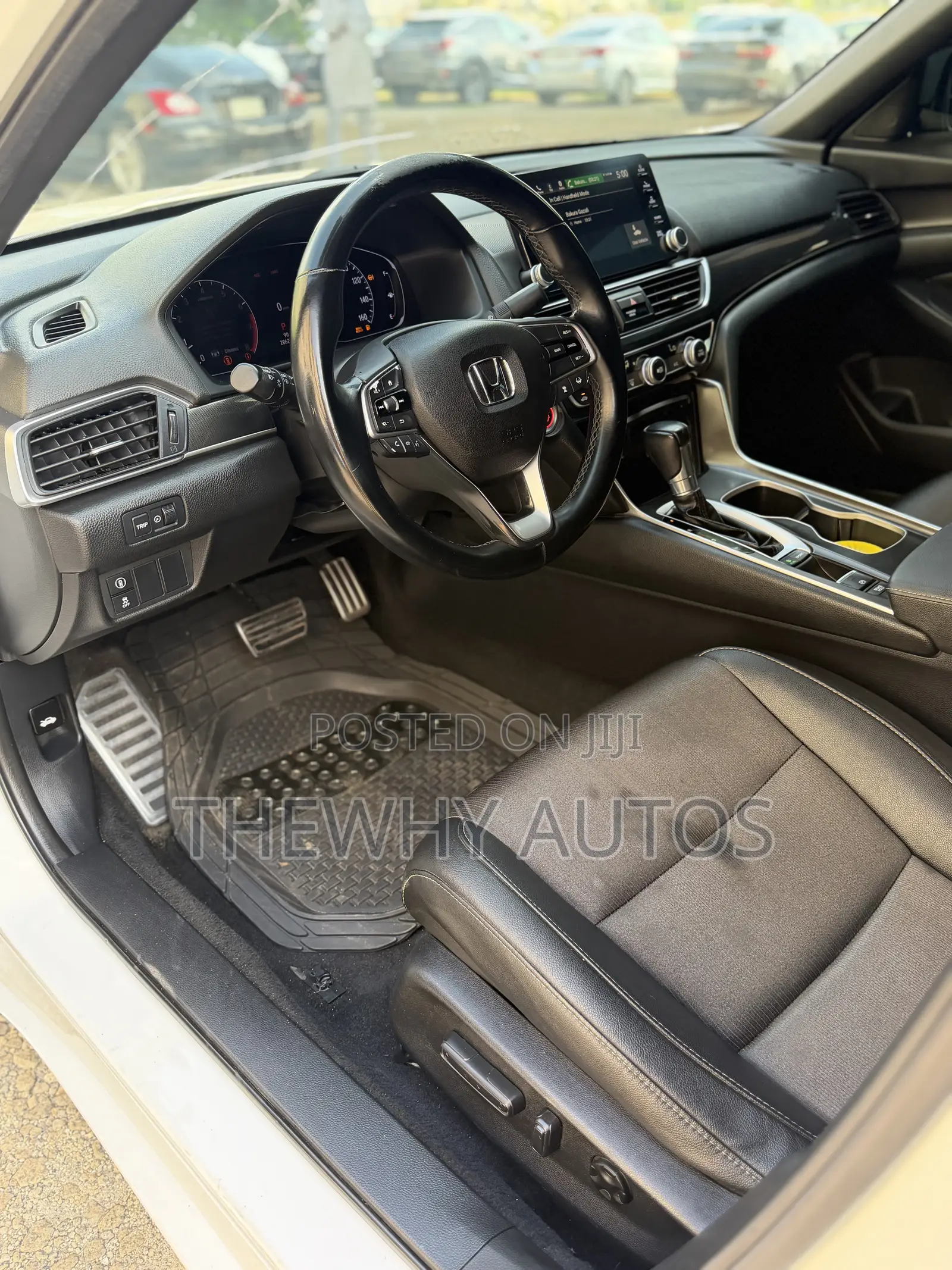 Honda Accord LX (1.5L 4cyl Turbo CVT) 2019 White