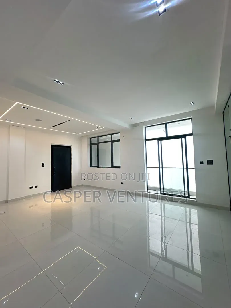 2bdrm Apartment in Chisco, Ikate for sale