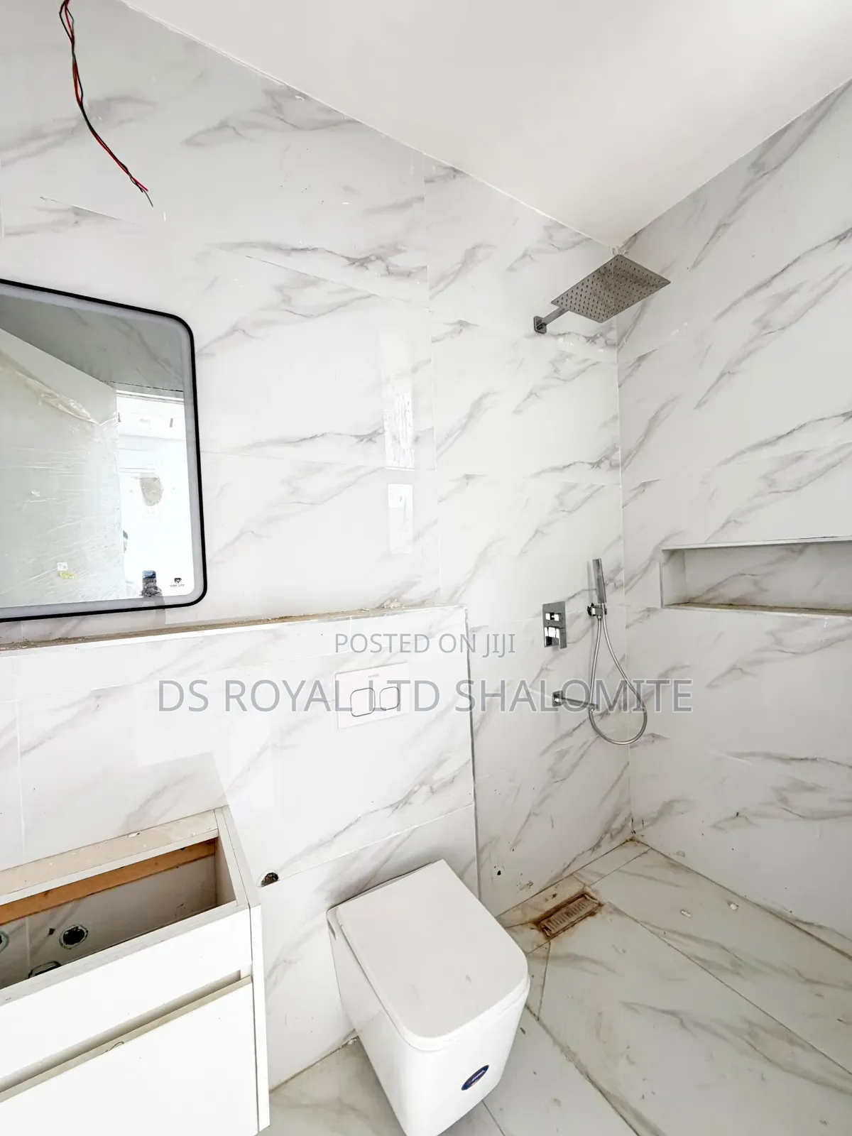2bdrm Block of Flats in Lekki Phase 1 for sale