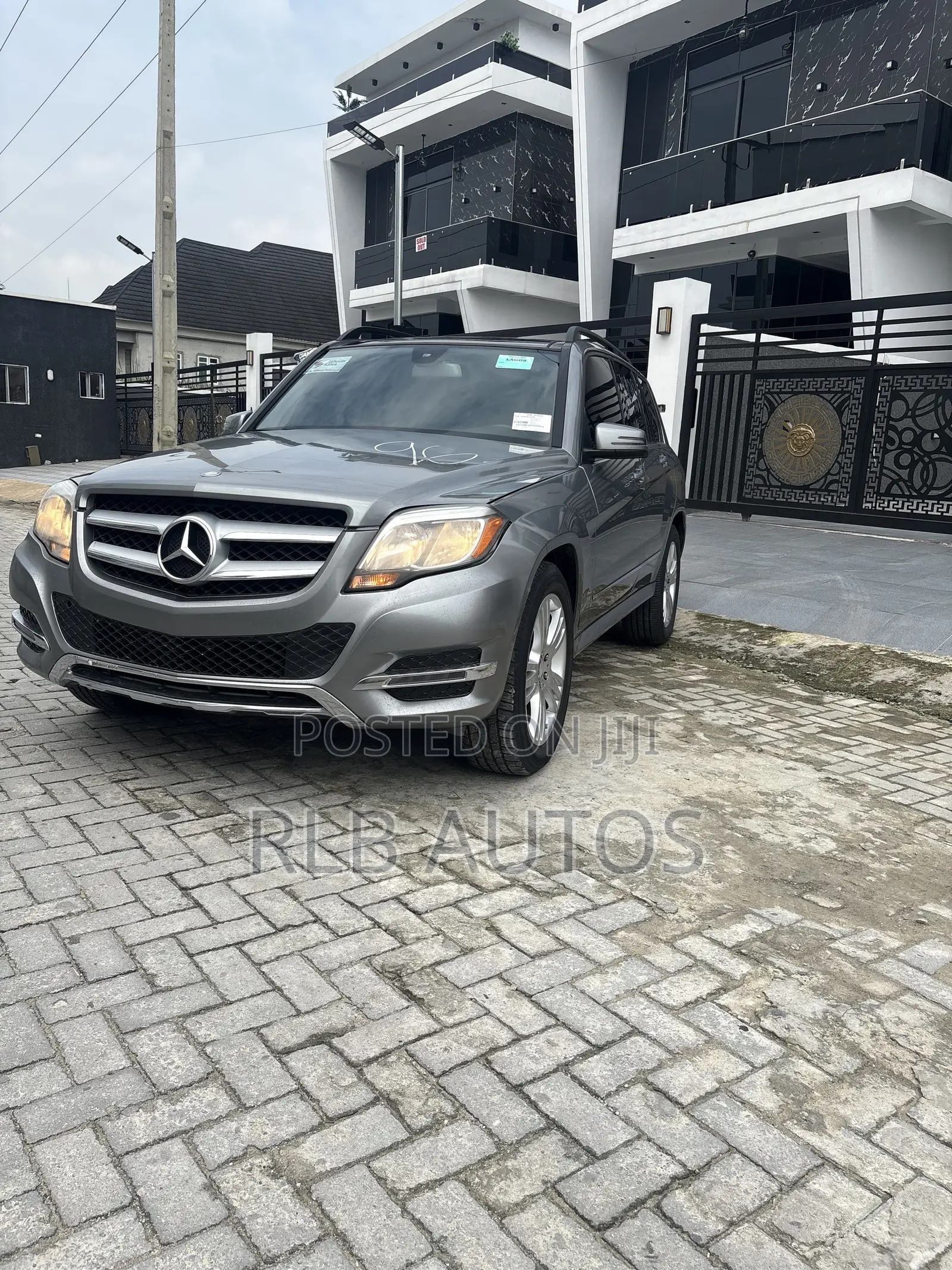 Mercedes-Benz GLK-Class Base GLK 350 4dr AWD 4MATIC (3.5L 6cyl 7A) 2015