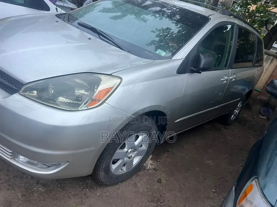 Toyota Sienna 2006 Gray