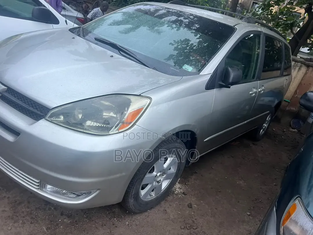 Toyota Sienna 2006 Gray