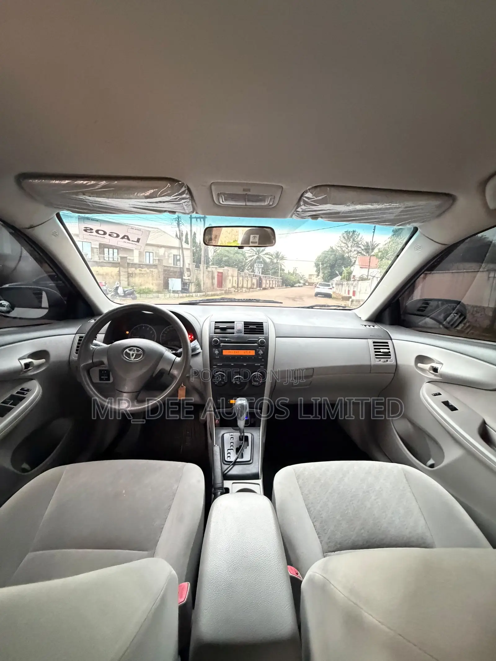 Toyota Corolla 2010 Silver