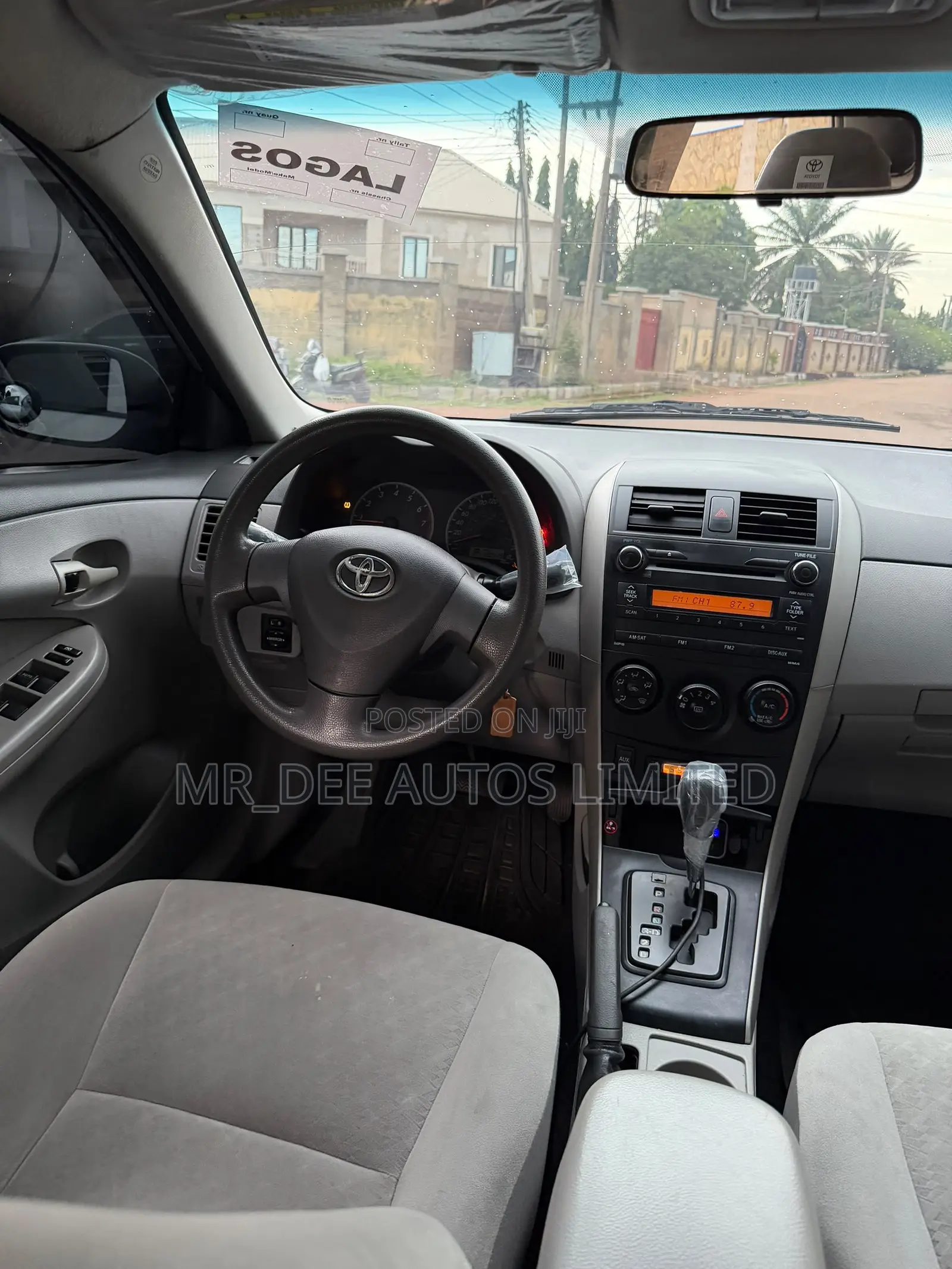 Toyota Corolla 2010 Silver