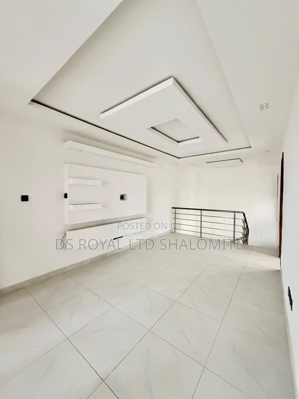 5bdrm Maisonette in Lekki Phase 1 for sale