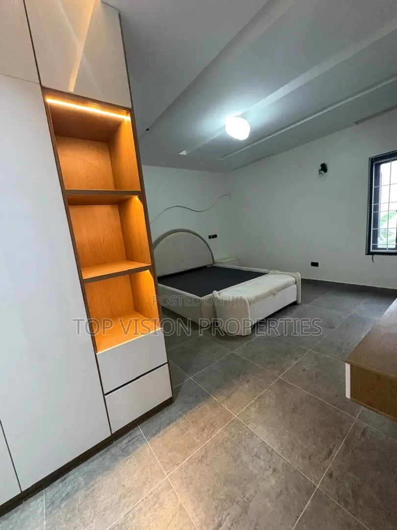 Furnished 5bdrm Duplex in Kado for sale