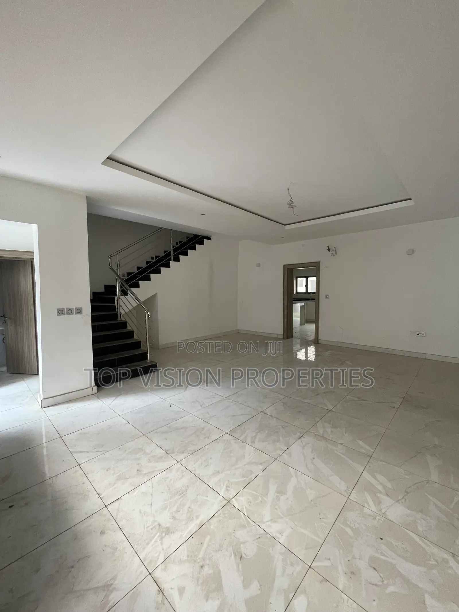 4bdrm Townhouse / Terrace in Life Camp for rent