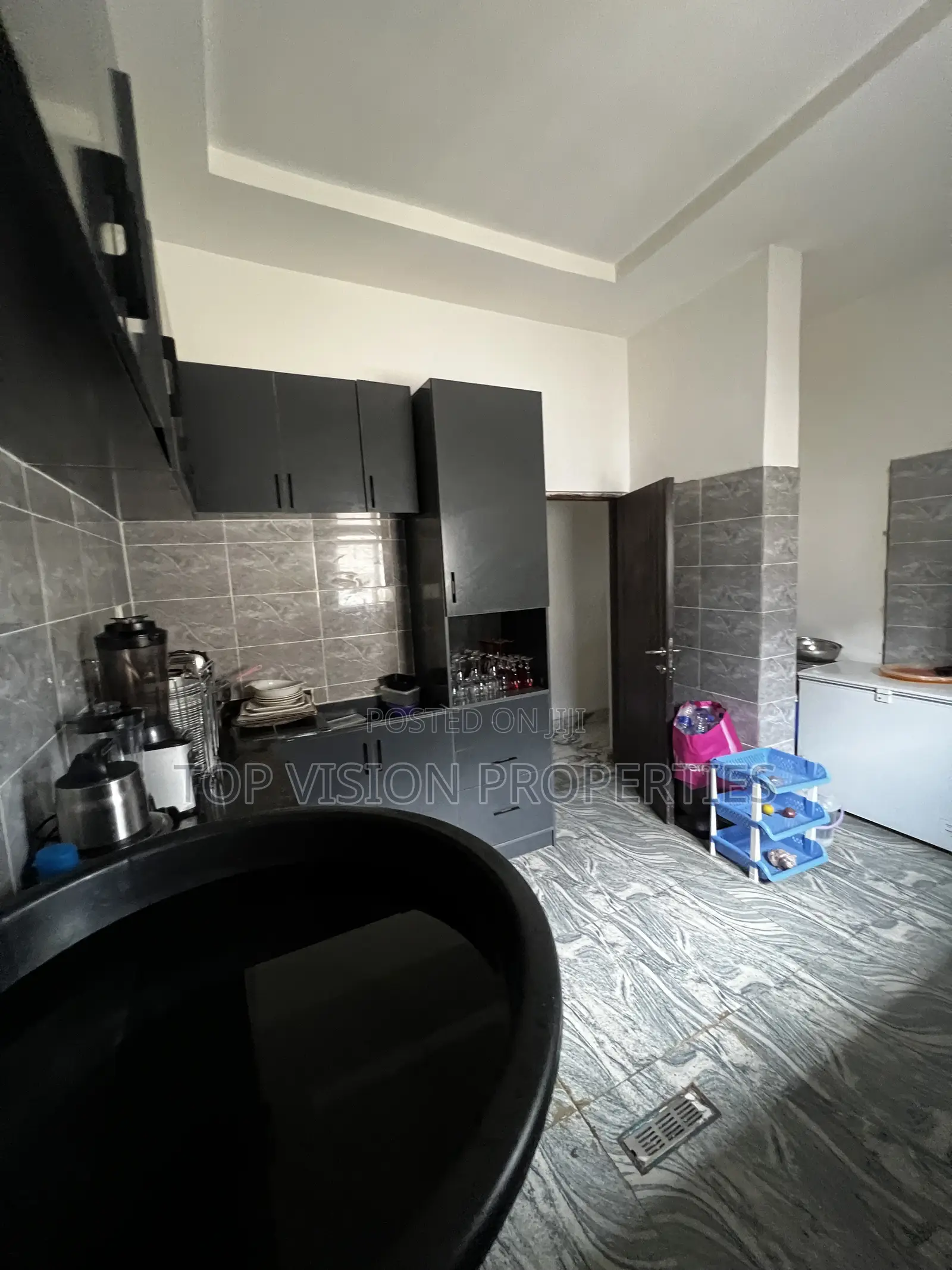 3bdrm Block of Flats in Life Camp for sale