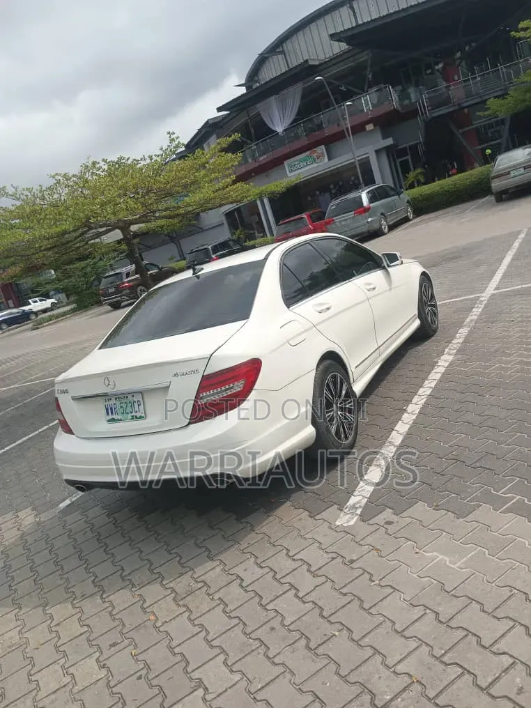 Mercedes-Benz C300 2010 White