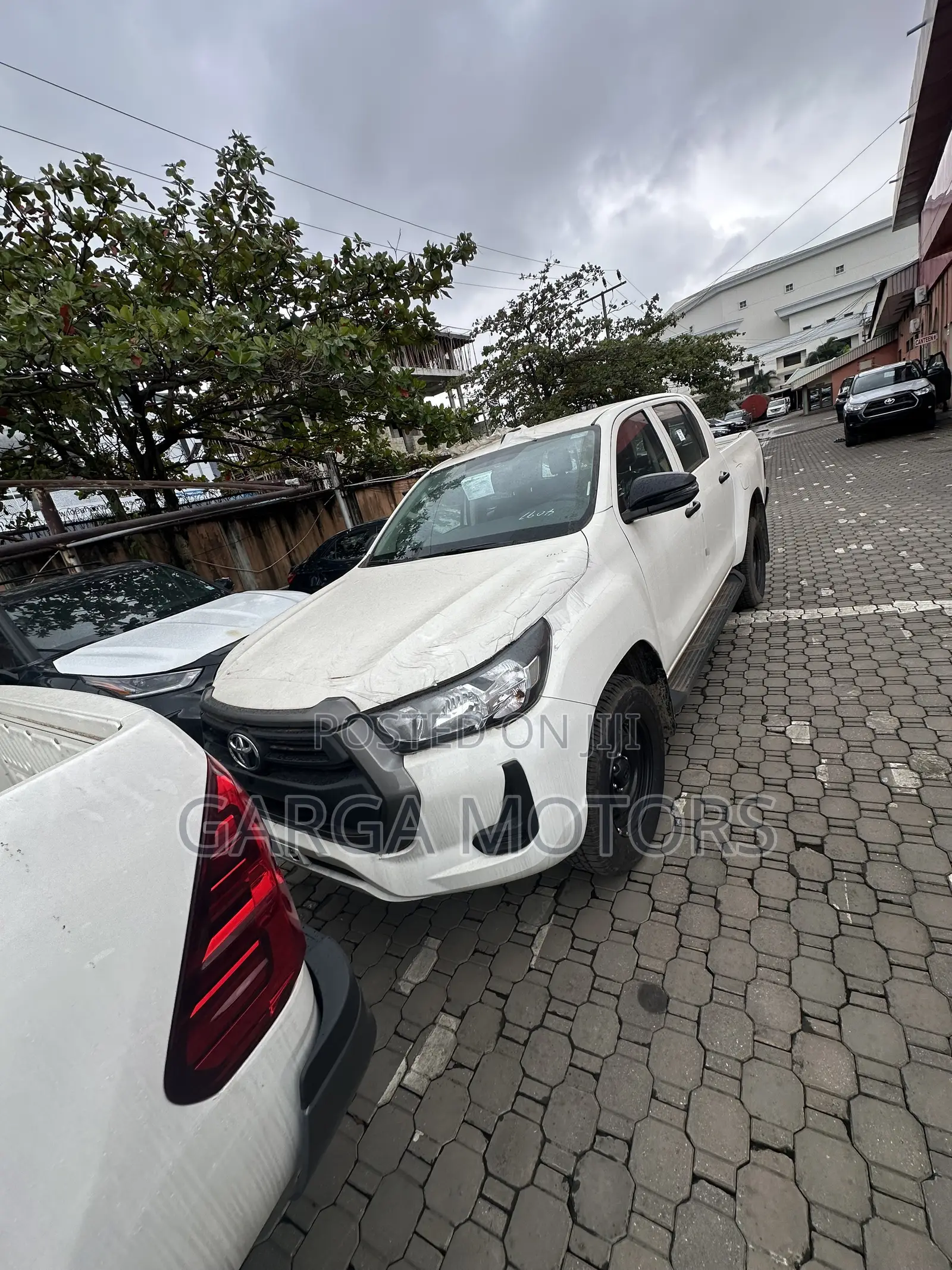 New Toyota Hilux 2025 White