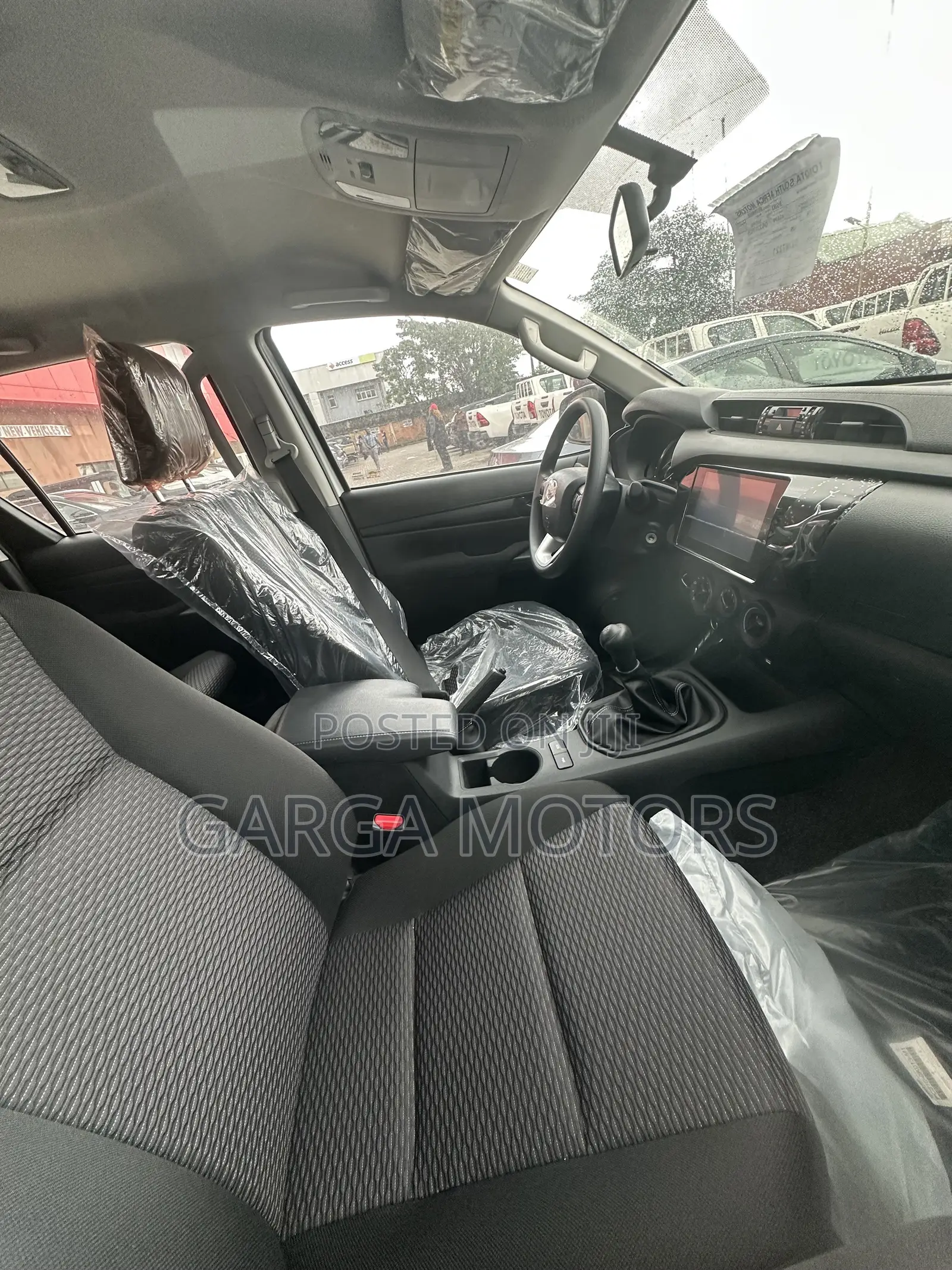 New Toyota Hilux 2025 White