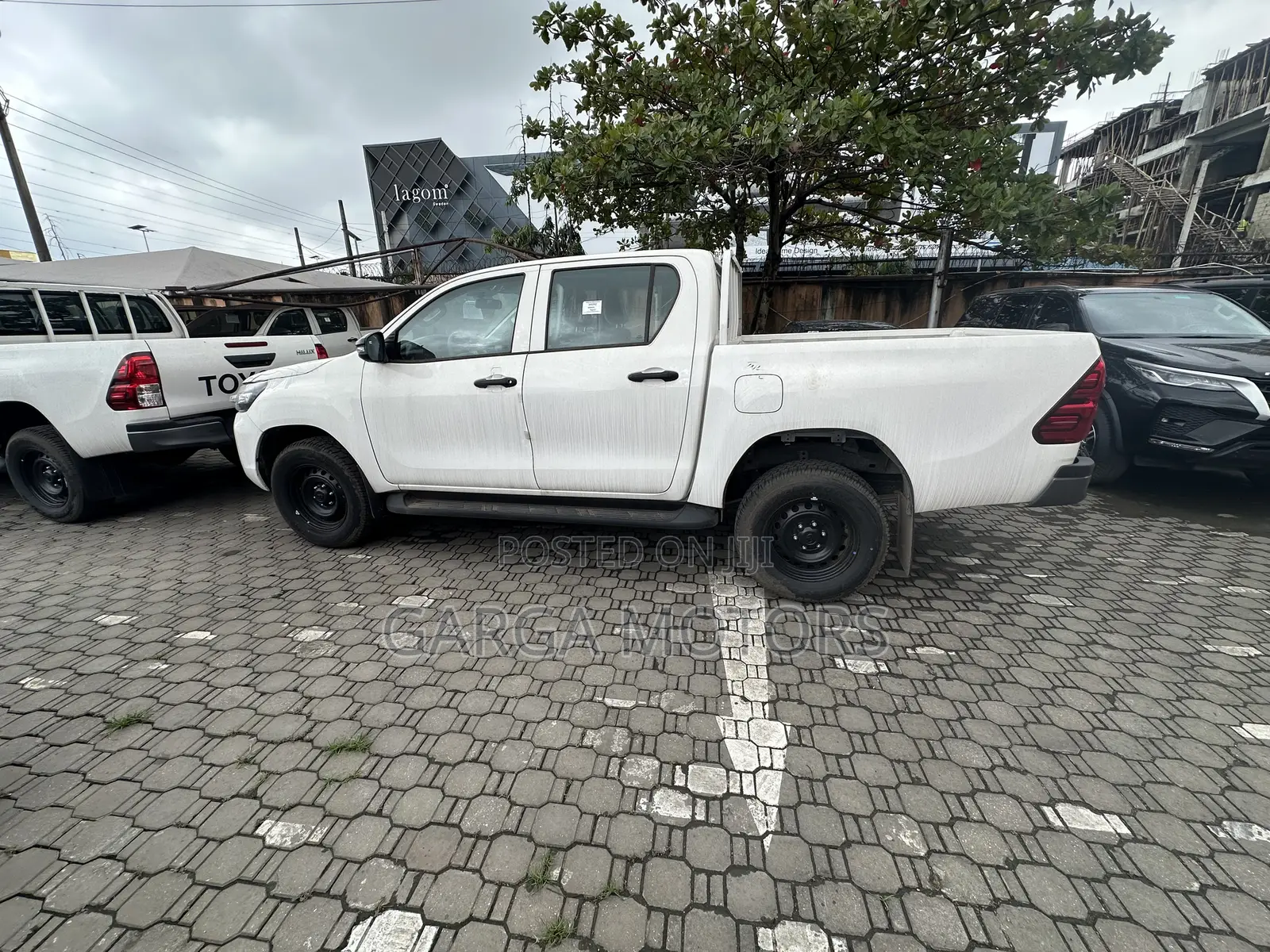New Toyota Hilux 2025 White