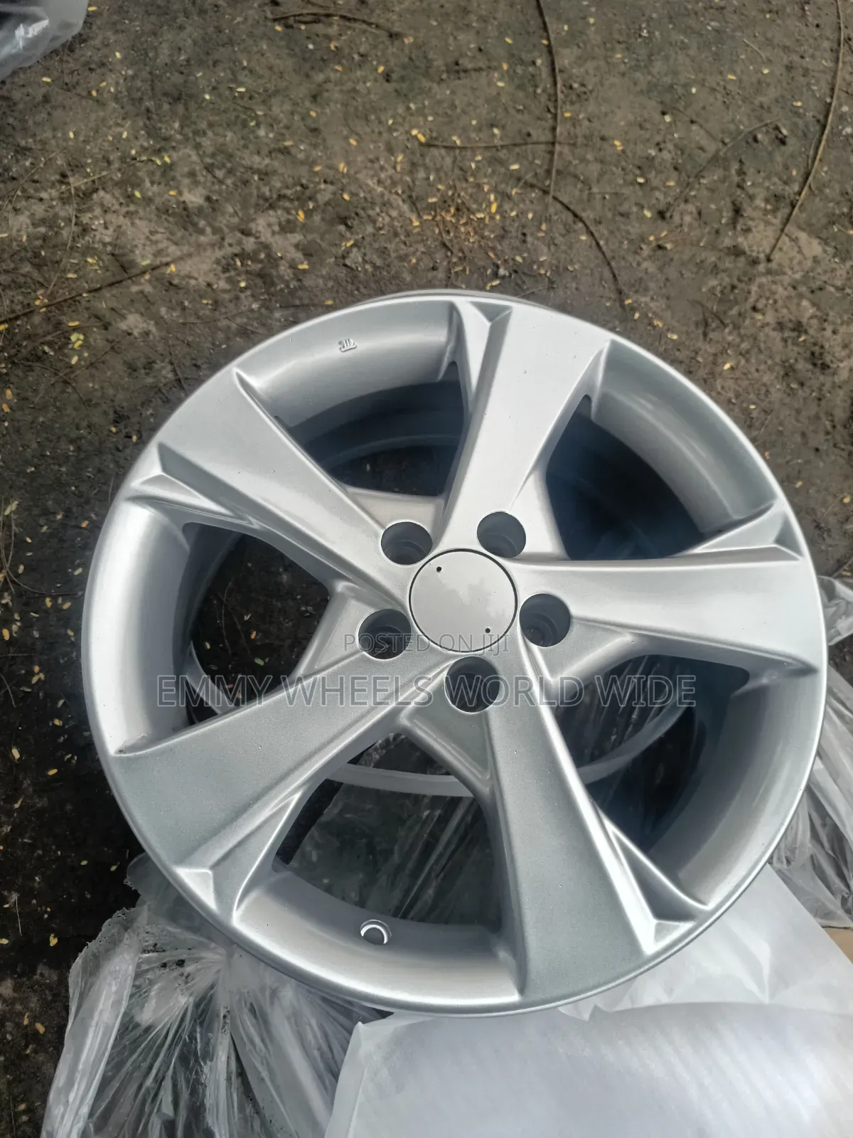 16inches for Toyota Corolla Shining Silver Available in Stock