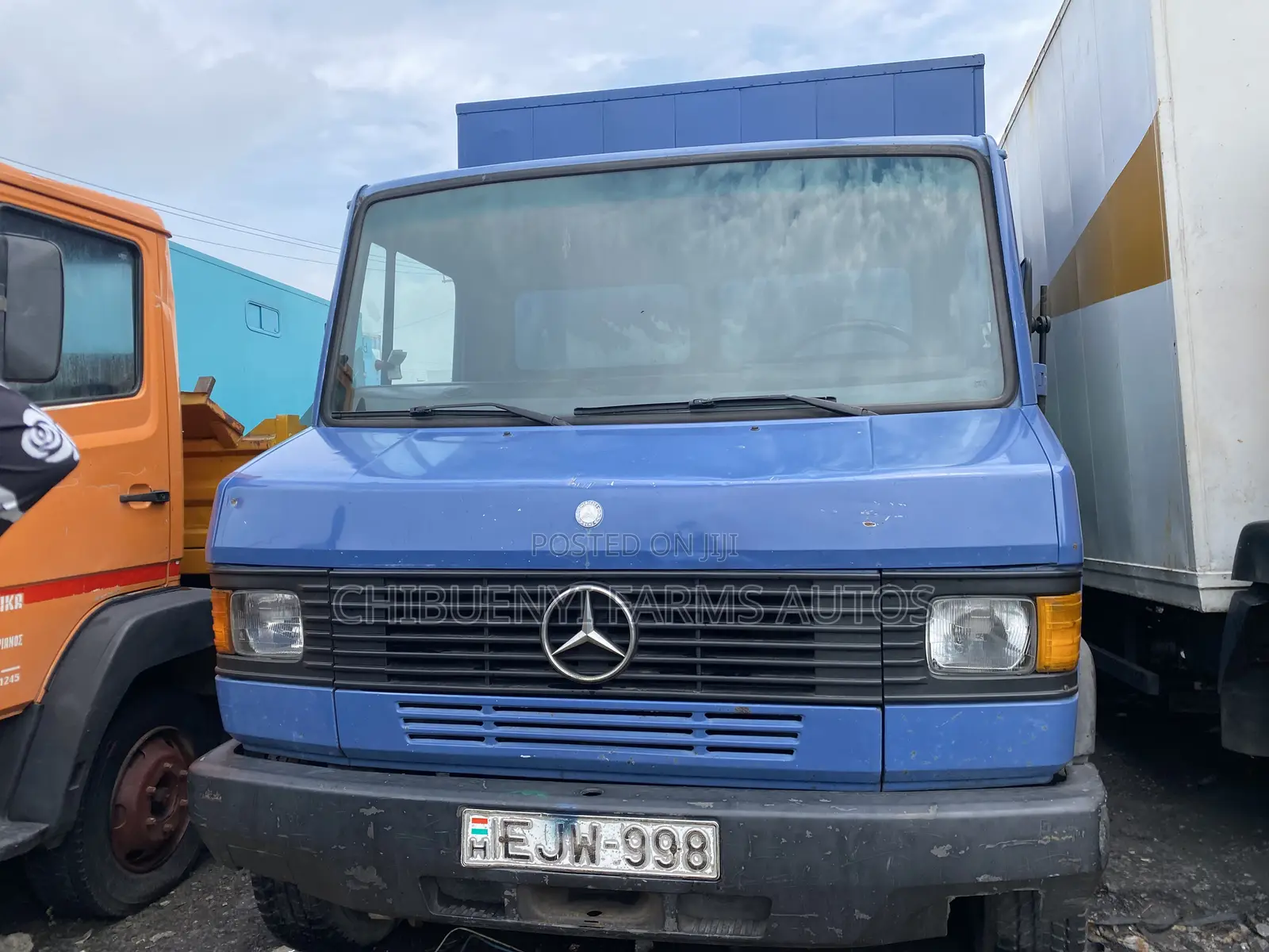 Mecedece 408D Cargo Truck