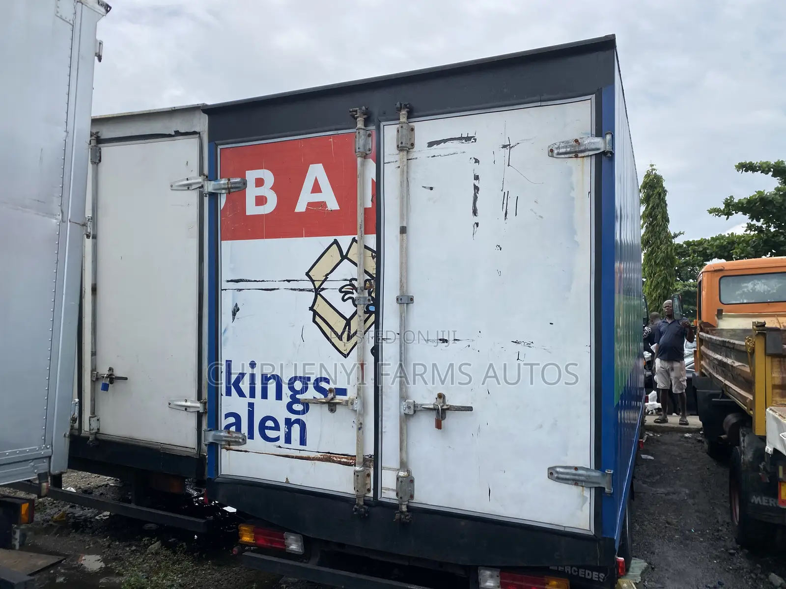Mecedece 408D Cargo Truck