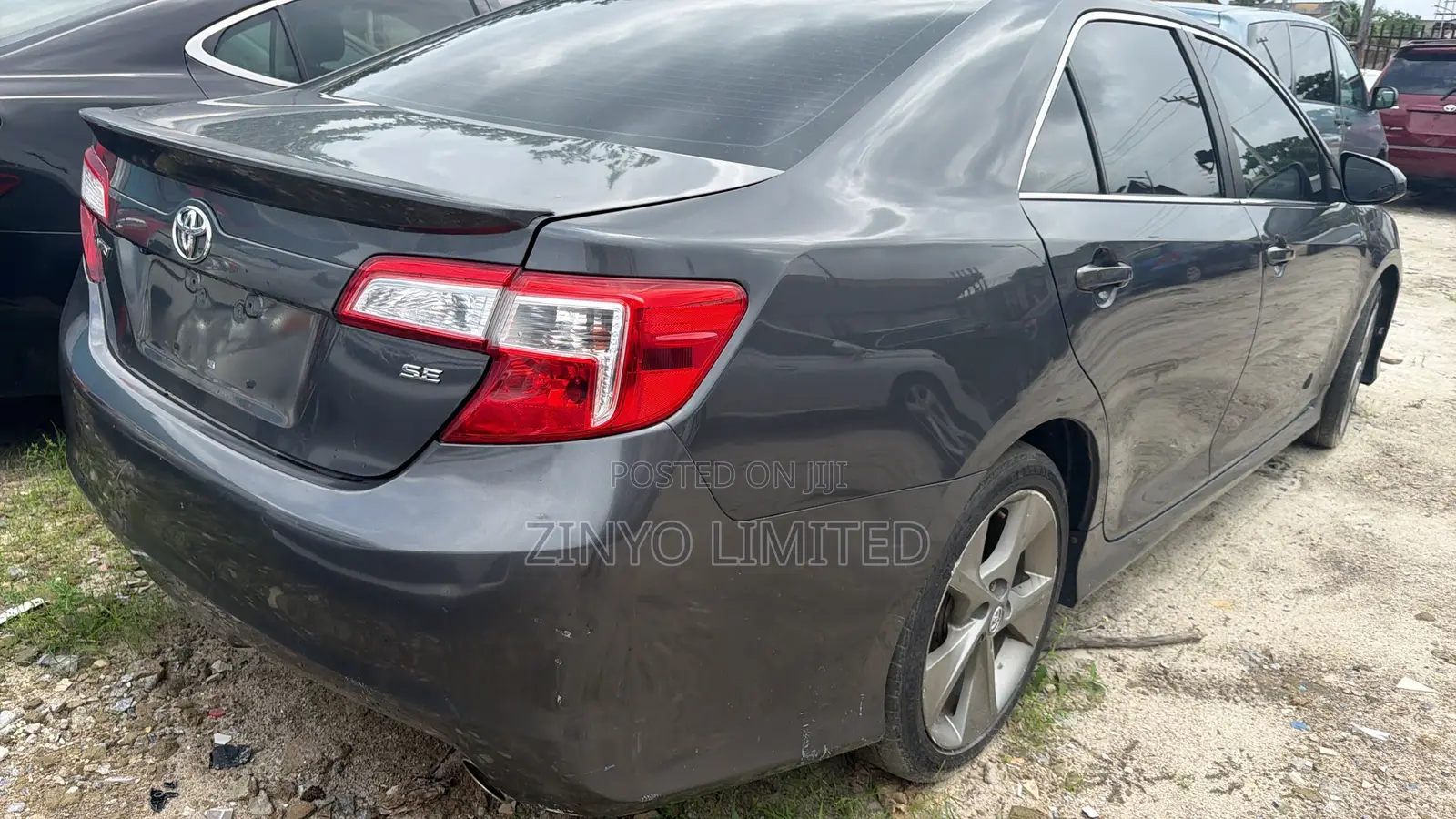 Toyota Camry SE 4dr Sedan (2.5L 4cyl 6A) 2013 Gray