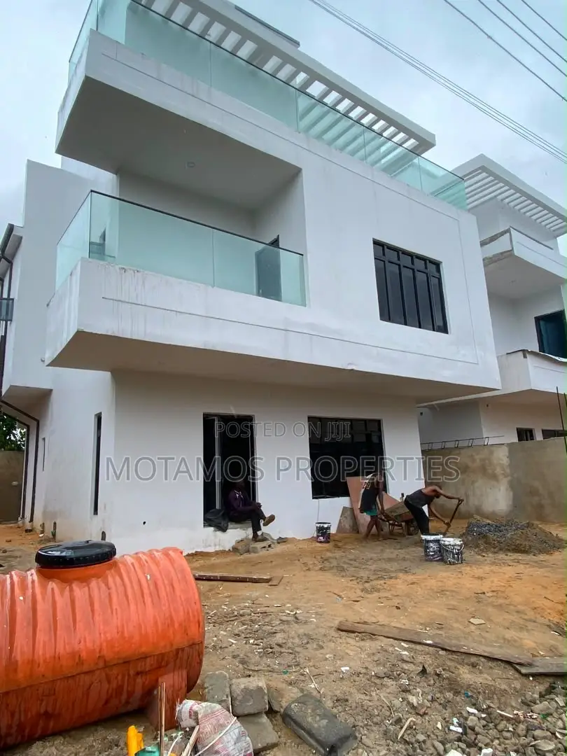 Furnished 4bdrm Duplex in Woji for sale