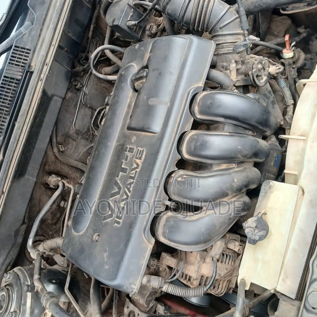 Toyota Matrix 2004 Gray