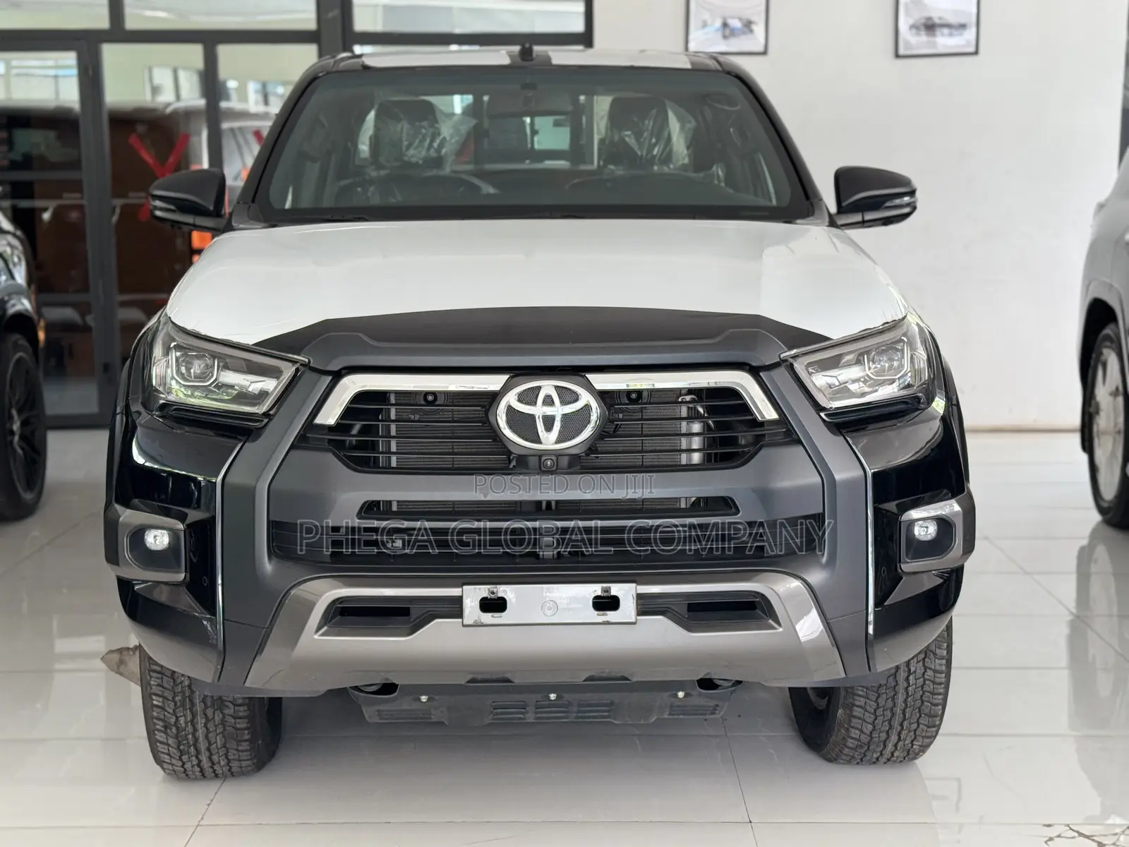 New Toyota Hilux 2025 Black