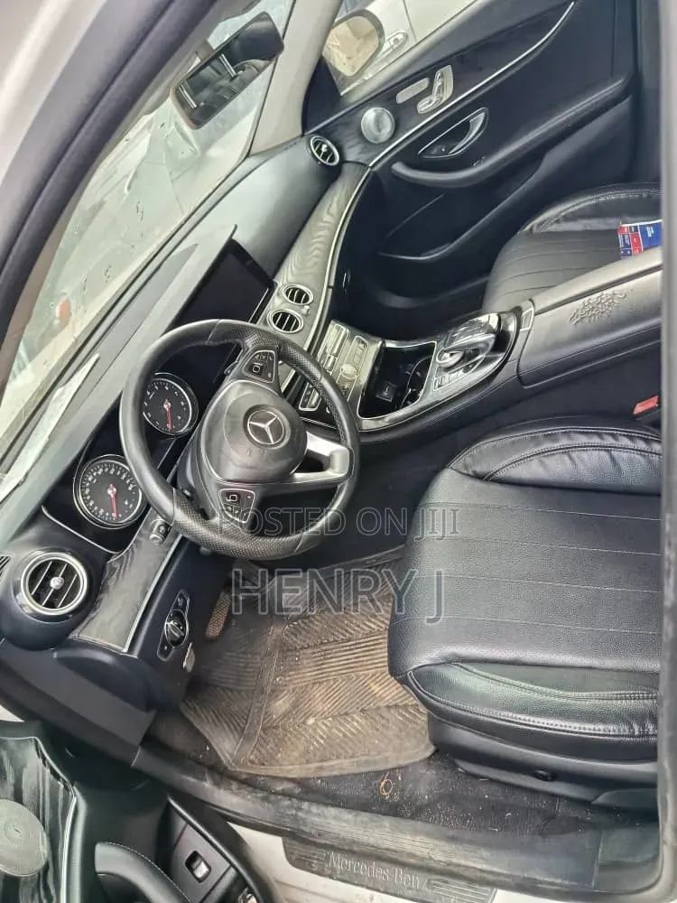 Mercedes-Benz E300 2018 White