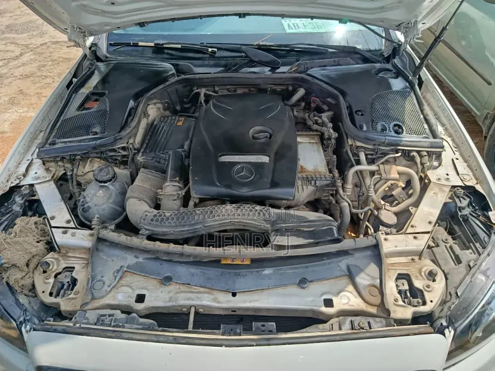 Mercedes-Benz E300 2018 White