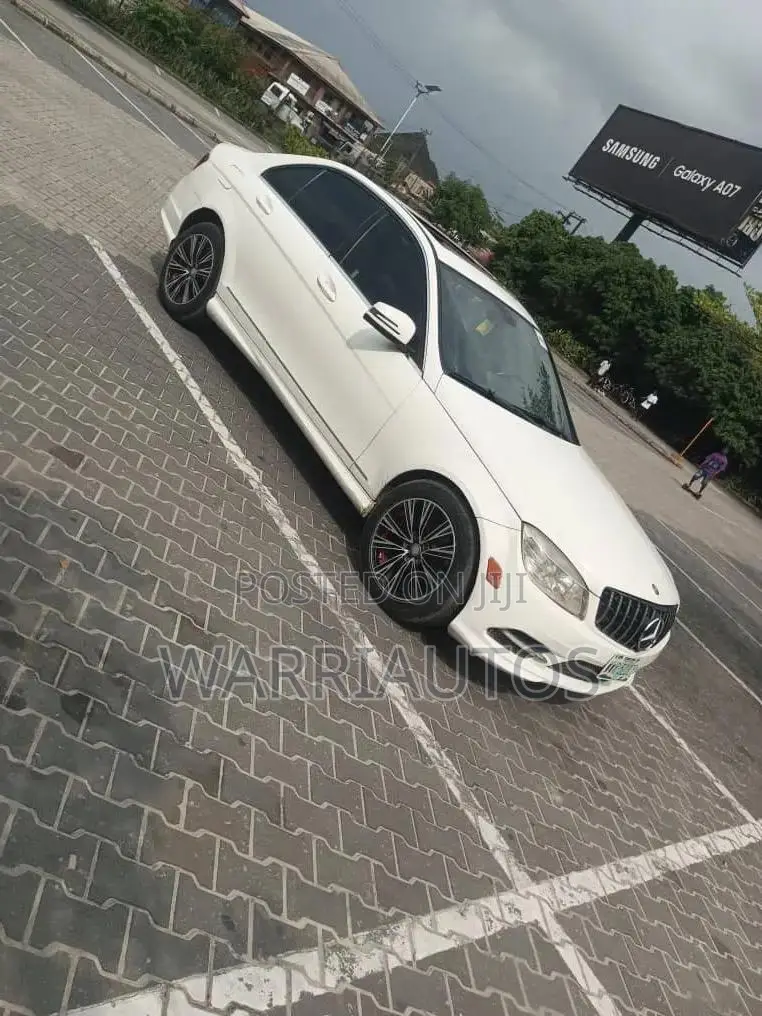 Mercedes-Benz C300 2010 White