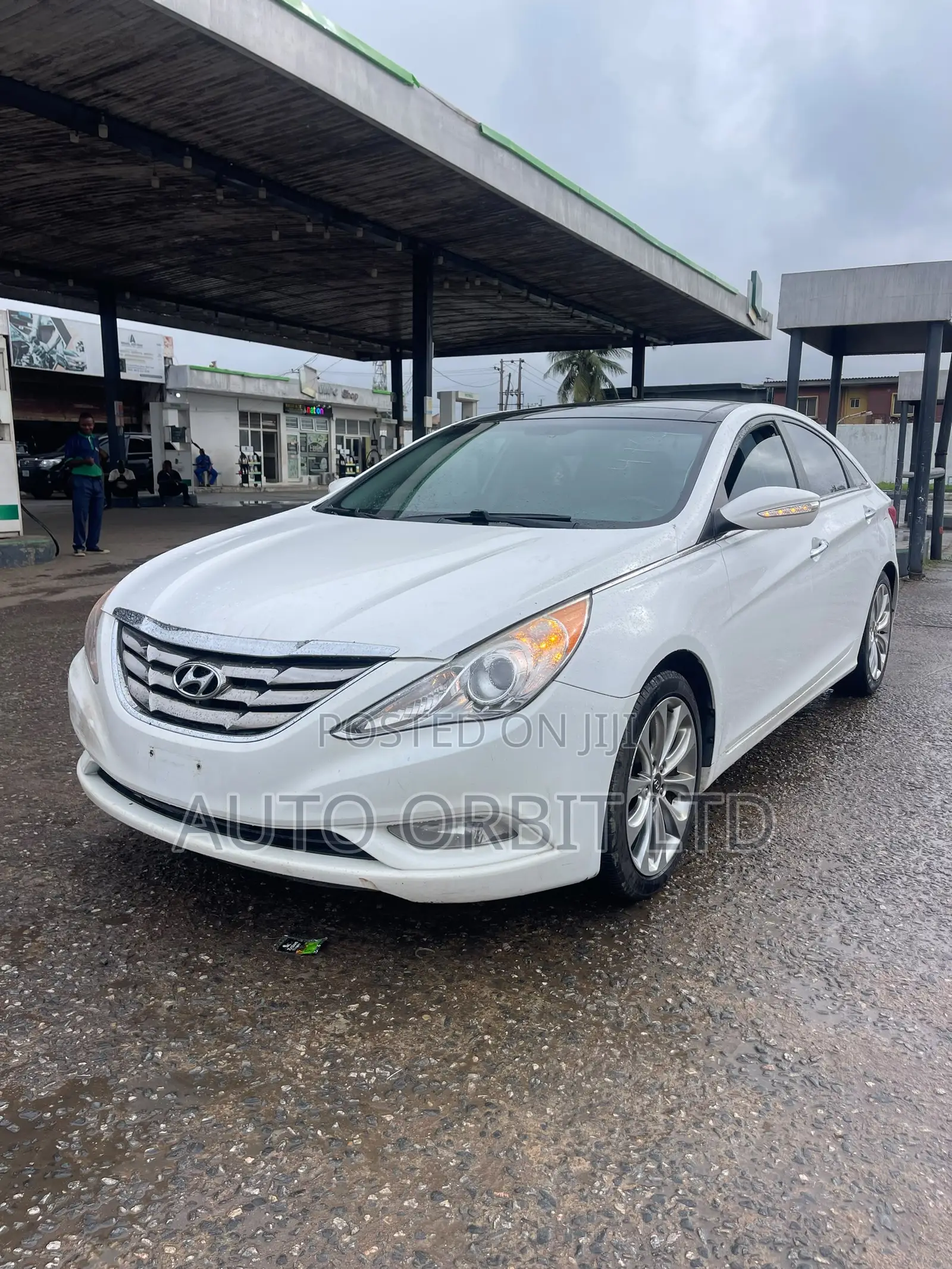 Hyundai Sonata Limited 2.0T Sedan (2.0L 4cyl 6A) 2013 White