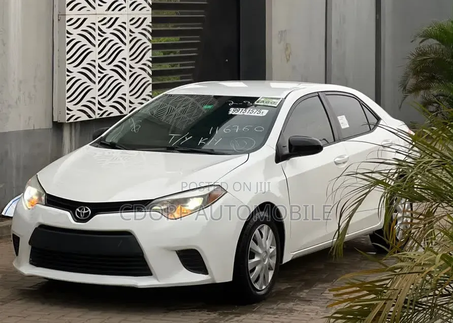 Toyota Corolla 2014 White