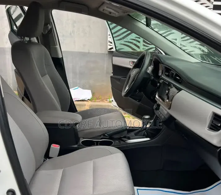 Toyota Corolla 2014 White