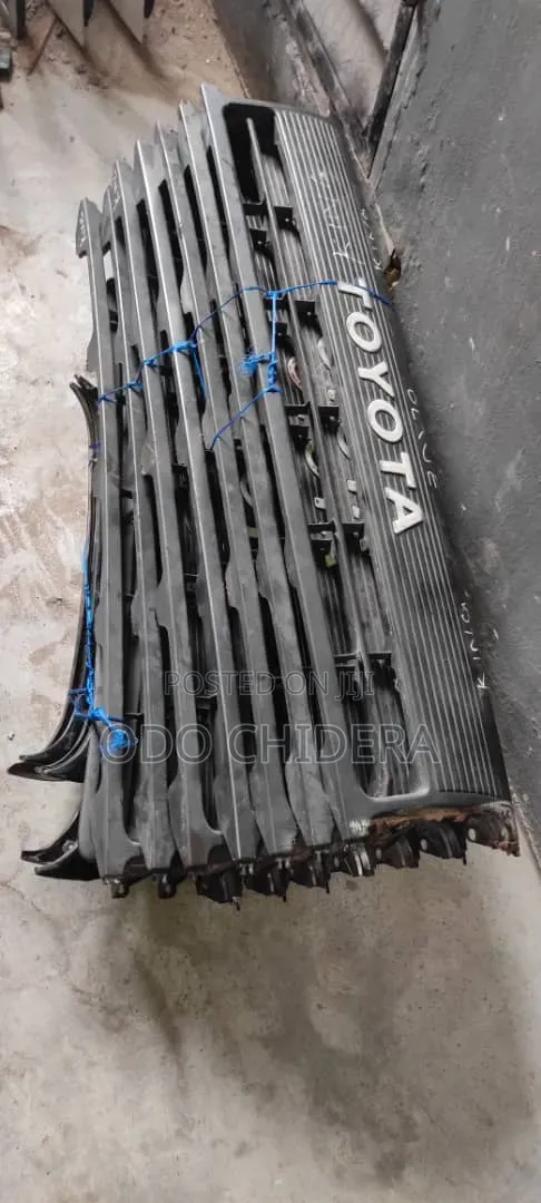 Front Grill Hiace 4y