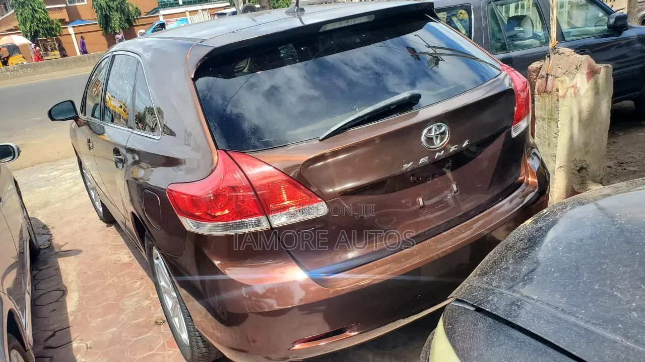 Toyota Venza 2010 Brown