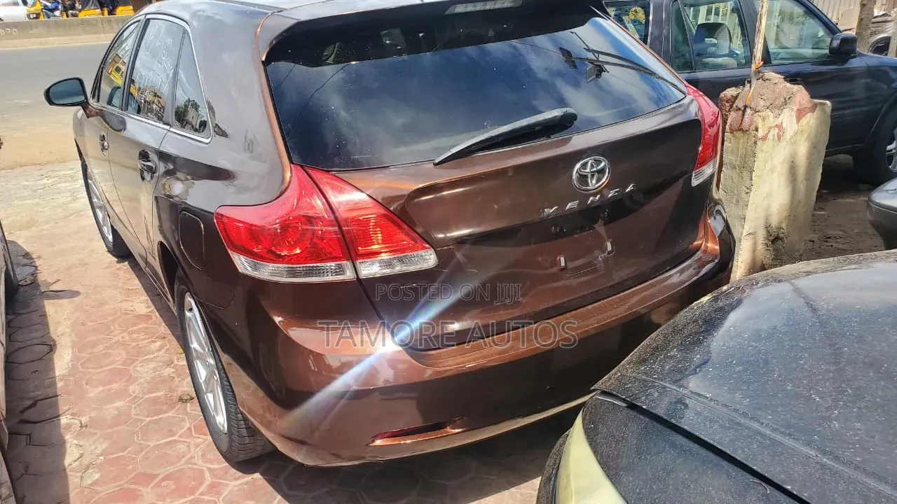 Toyota Venza 2010 Brown