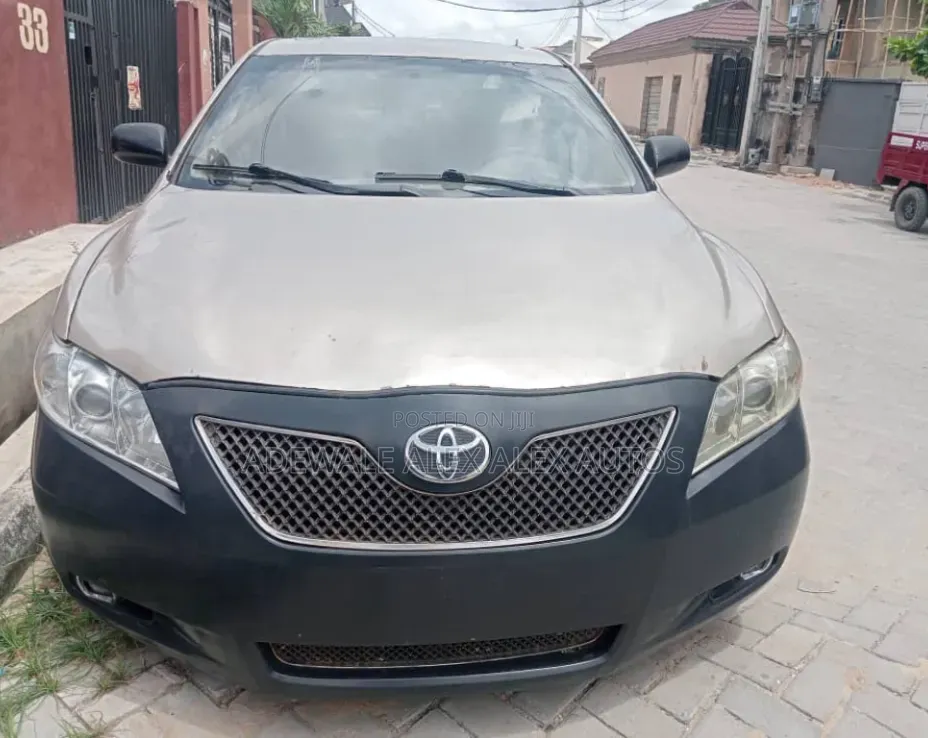 Toyota Camry 2008 Gold