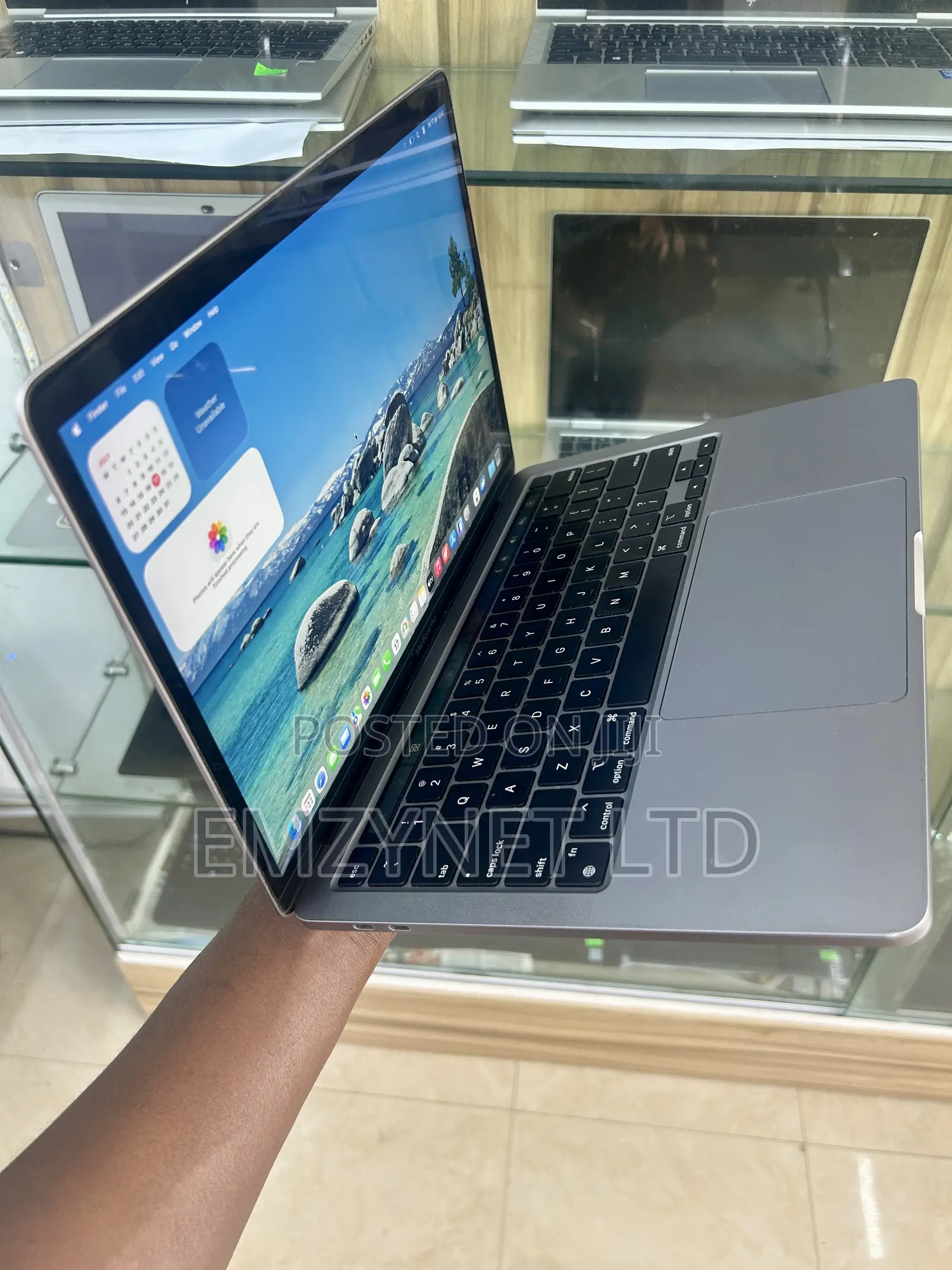 Laptop Apple MacBook Pro 2020 8GB Apple M1 SSD 256GB